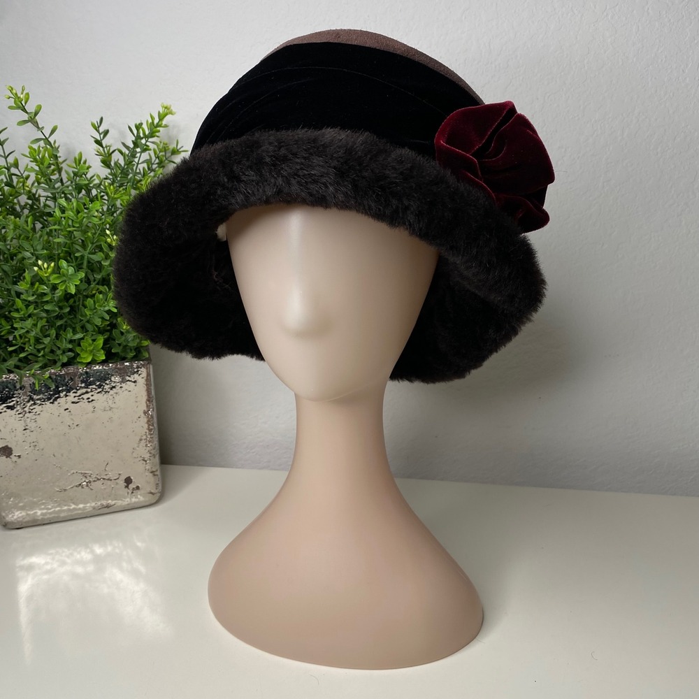 Susan Bradford Vermont Fancy Flower Sheepskin Velvet Rose Cloche Hat Brown Black